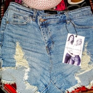 **SOLD** Kendall & Kylie Jean shorts NWT